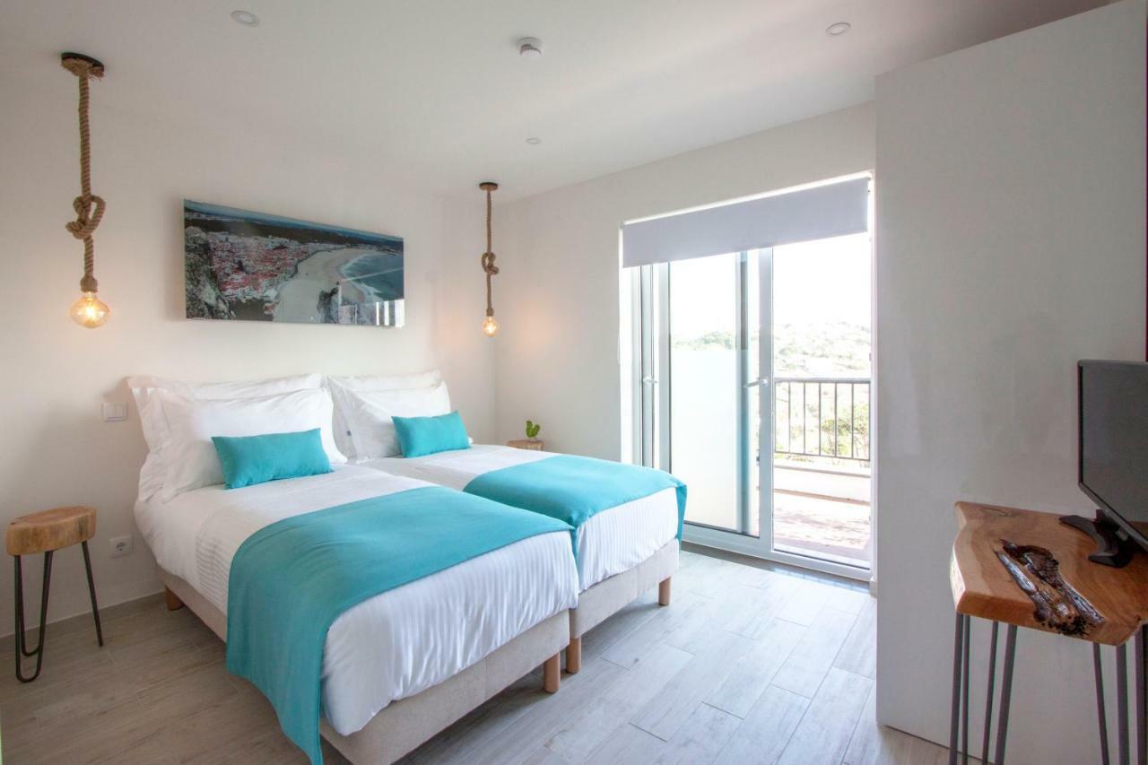 Hillside House Suites & Spa Фош-ду-Арелью Экстерьер фото